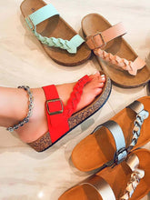 Sandalen mit geflochtener Schnalle